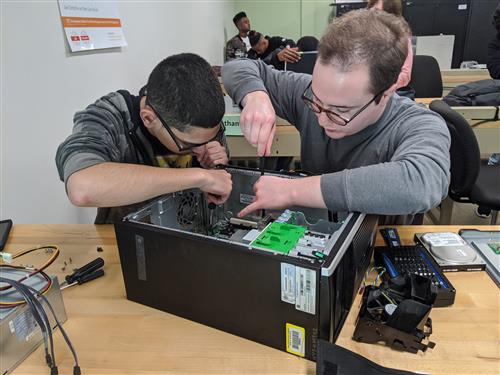 Students working on a computer 